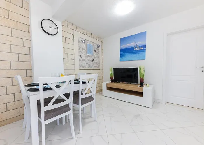Marin Apartament *