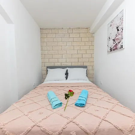 Marin Apartment *