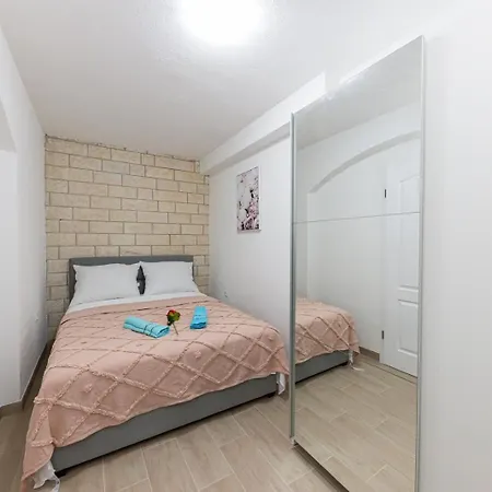 Apartman Marin *