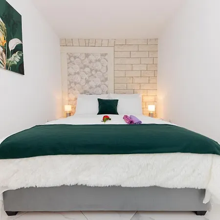 Apartman Marin *